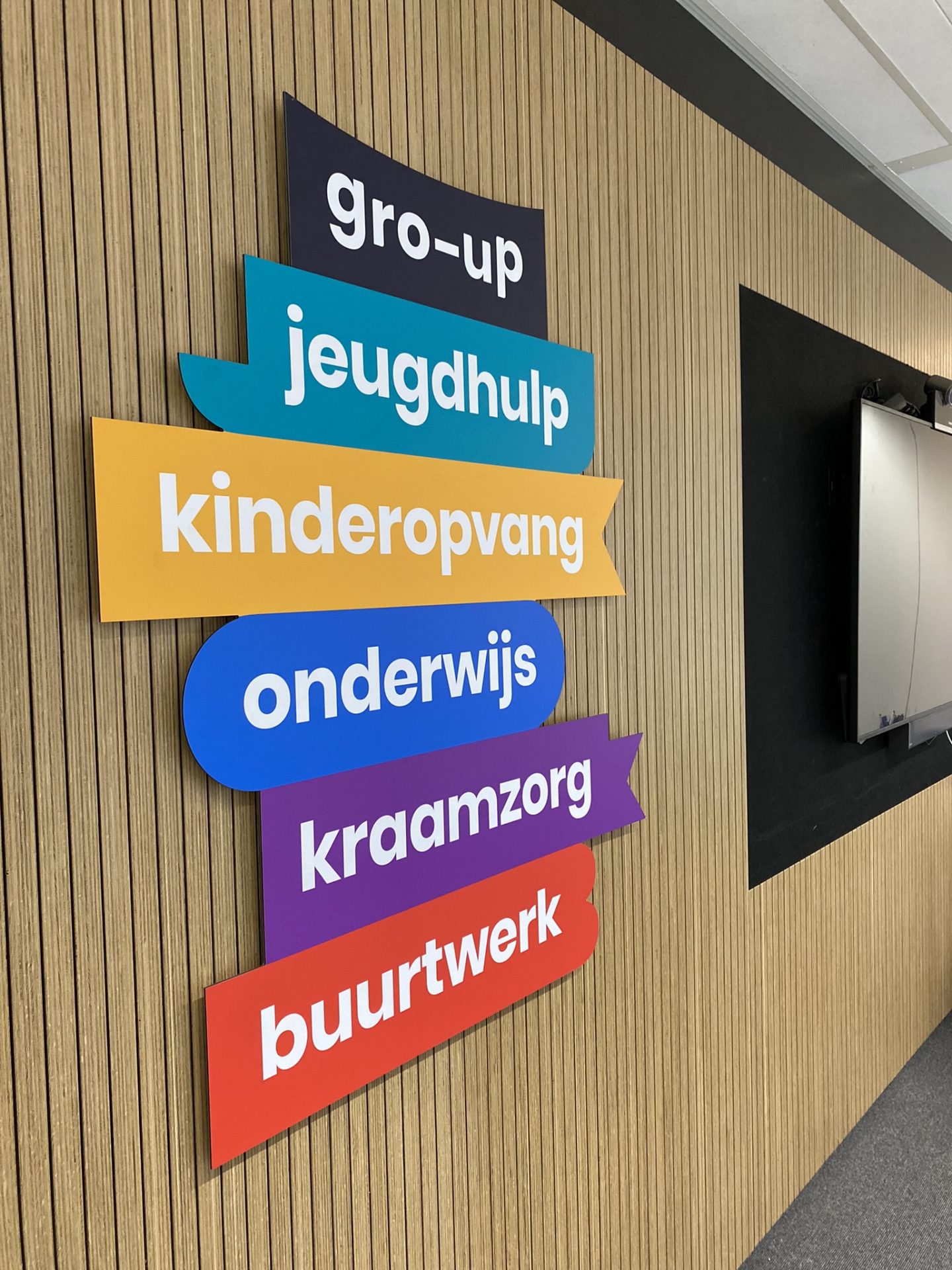 Een kleurrijk geheel voor gro-up - Cubord